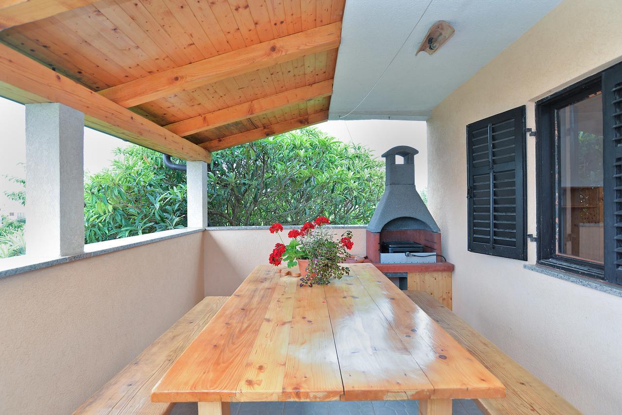 Apartments Dino 1700 Fažana エクステリア 写真
