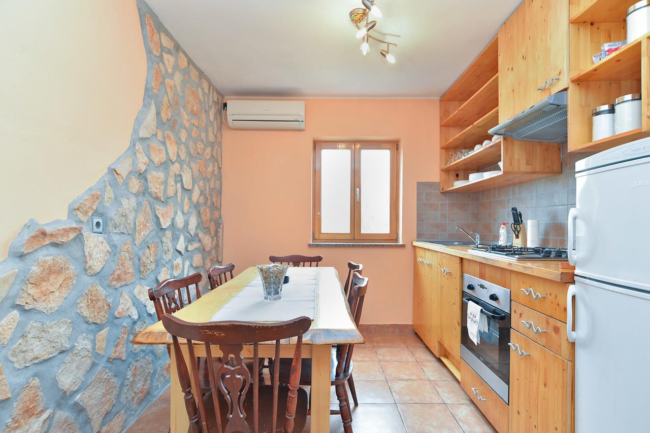 Apartments Dino 1700 Fažana エクステリア 写真